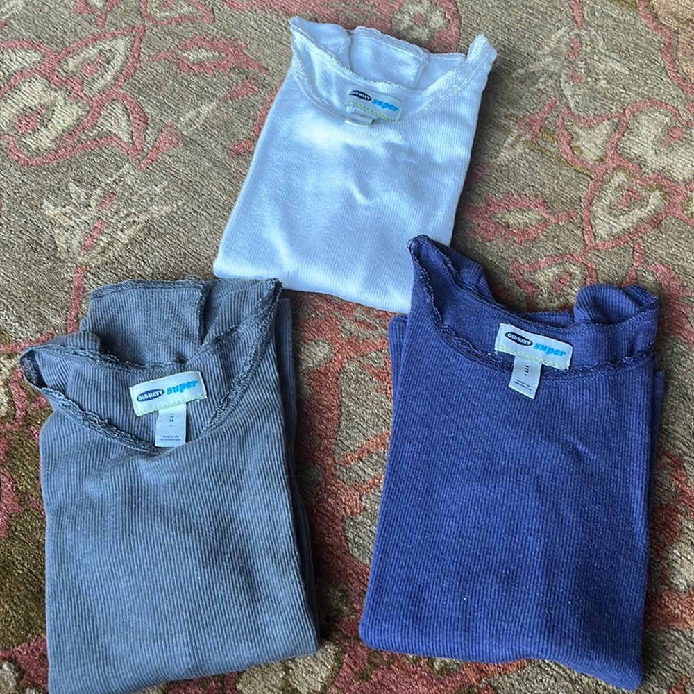 3 old navy Girls Medium tops